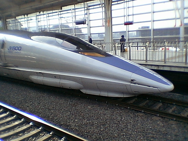 Shinkansen 500 Series inspired by kingfisher beak